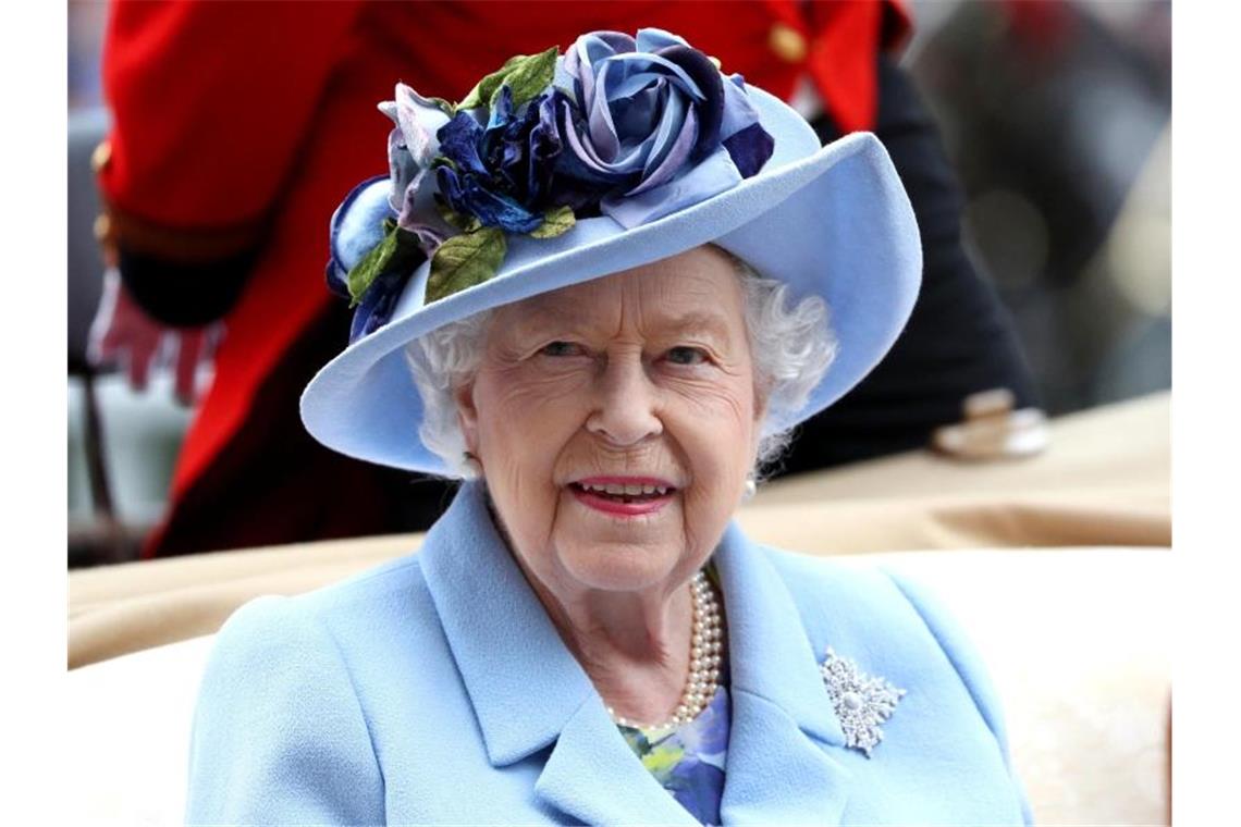 Königin Elizabeth II. das Parlament in London eröffnen und dabei das Regierungsprogramm von Premierminister Boris Johnson vorlesen. Foto: Jonathan Brady/PA Wire/dpa