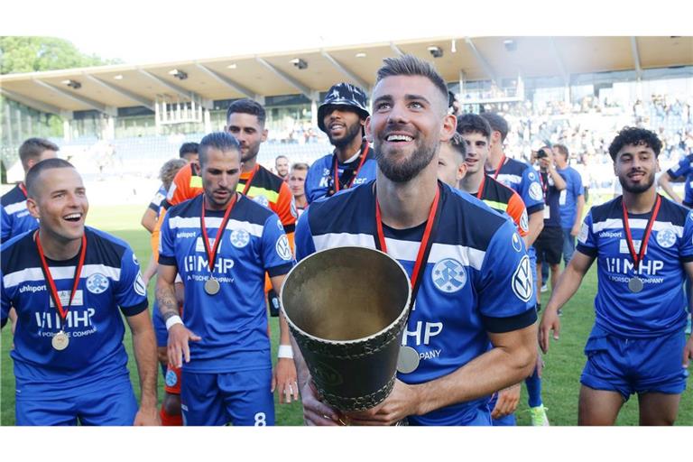 Können David Braig und die Stuttgarter Kickers denWFV-Pokal-Sieg von 2022 wiederholen?