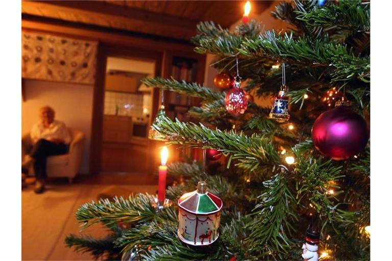 Können wir uns auf „Corona-Weihnachten 2.0“ freuen?. Foto: Karl-Josef Hildenbrand/dpa