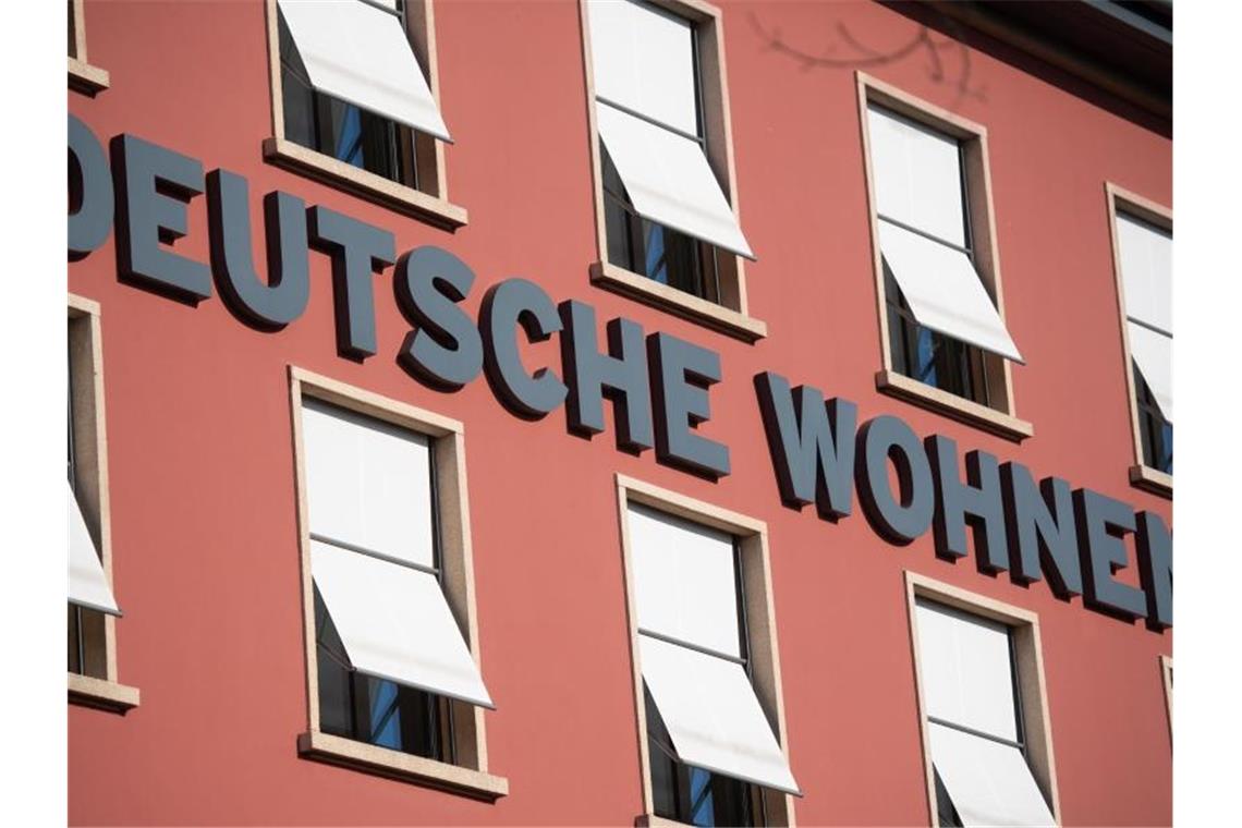Vonovia will Deutsche Wohnen kaufen Könnte bald von Konkurrent Vonovia gekauft werden: Das Immobilienunternehmen Deutsche Wohnen. Foto: Christophe Gateau/dpa