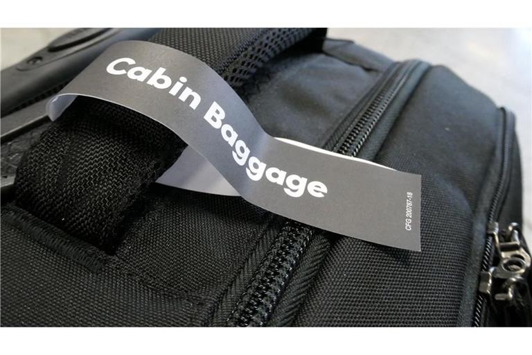 Könnte künftig jeder Fluggast ein Recht auf ein freies Handgepäck-Stück haben? (Symbolbild)