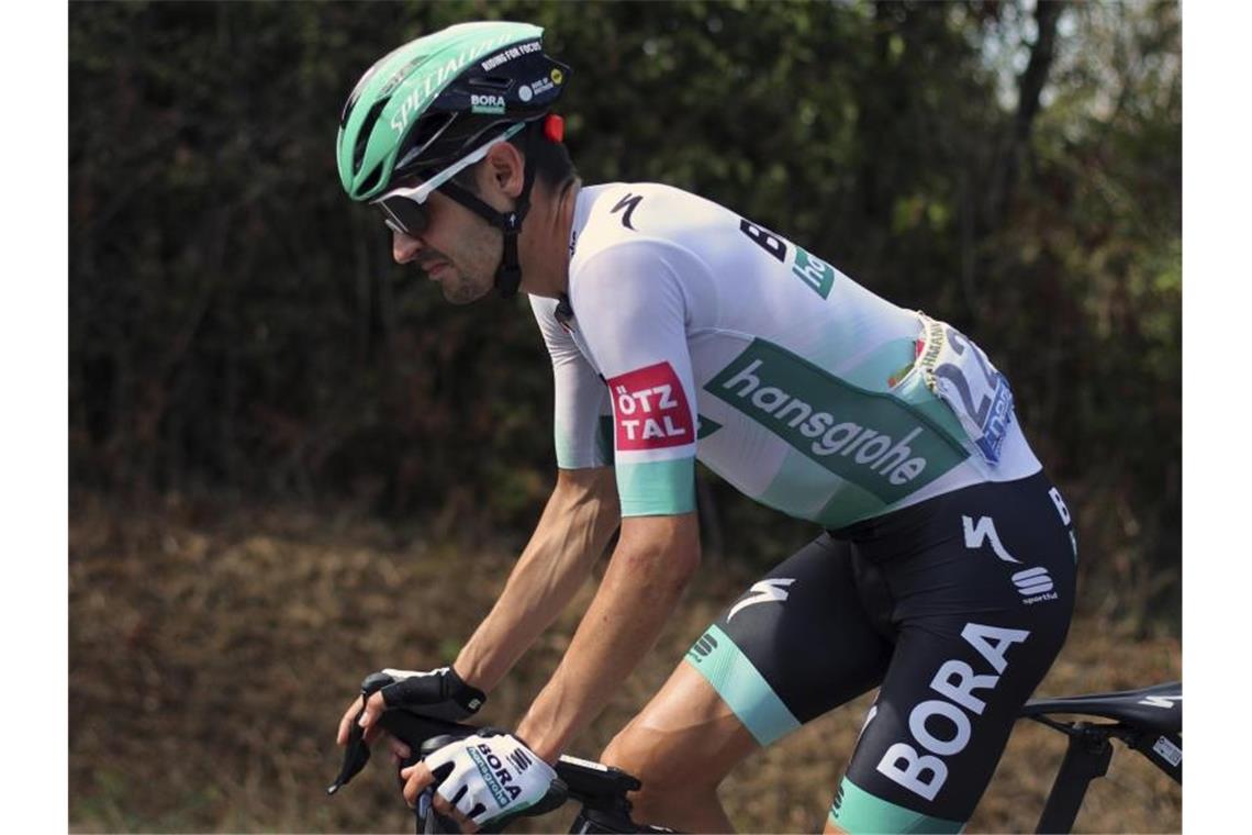 „Nicht ausgeschlossen“: Giro statt Tour für Buchmann? Könnte sich 2021 auf den Giro statt auf die Tour fokussieren: Emanuel Buchmann. Foto: Thibault Camus/AP/dpa