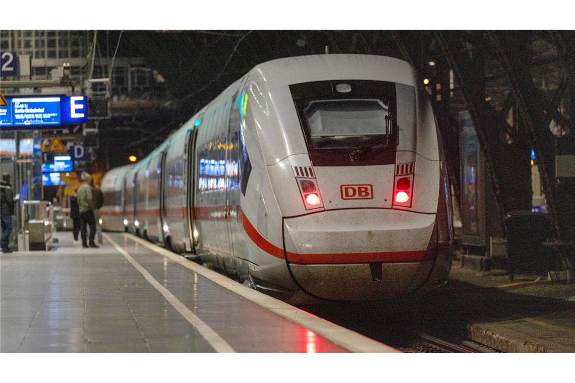 Die Deutsche Bahn wird eine Baustelle bleiben Kommt er oder kommt er nicht? Die Ausfallrate von Zügen ist bei der Bahn gestiegen.