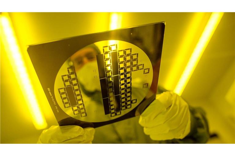 Kommt es nach den auf Eis gelegten Plänen von Intel doch noch zum Bau einer Chip-Fabrik bei Magdeburg? (Archivbild)
