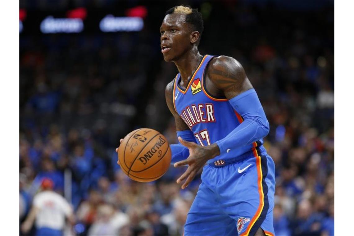 Harden erzielt 20 000. NBA-Punkt - Pleite für Schröder Konnte die Pleite von Oklahoma gegen die Lakers nicht verhindern: Dennis Schröder. Foto: Garett Fisbeck/AP/dpa