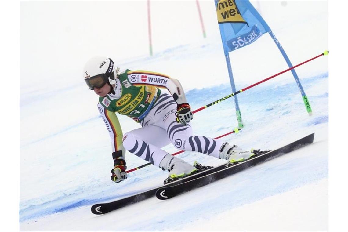 Konnte sich beim Weltcup-Auftakt in Sölden nicht für den zweiten Durchgang qualifizieren: Lena Dürr. Foto: Giovanni Auletta/AP/dpa