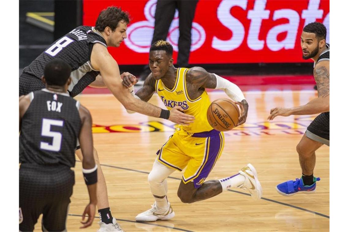Konnte trotz einer überzeugenden Leistung die Lakers-Niederlage gegen die Sacramento Kings nicht verhindern: Dennis Schröder. Foto: Hector Amezcua/AP/dpa