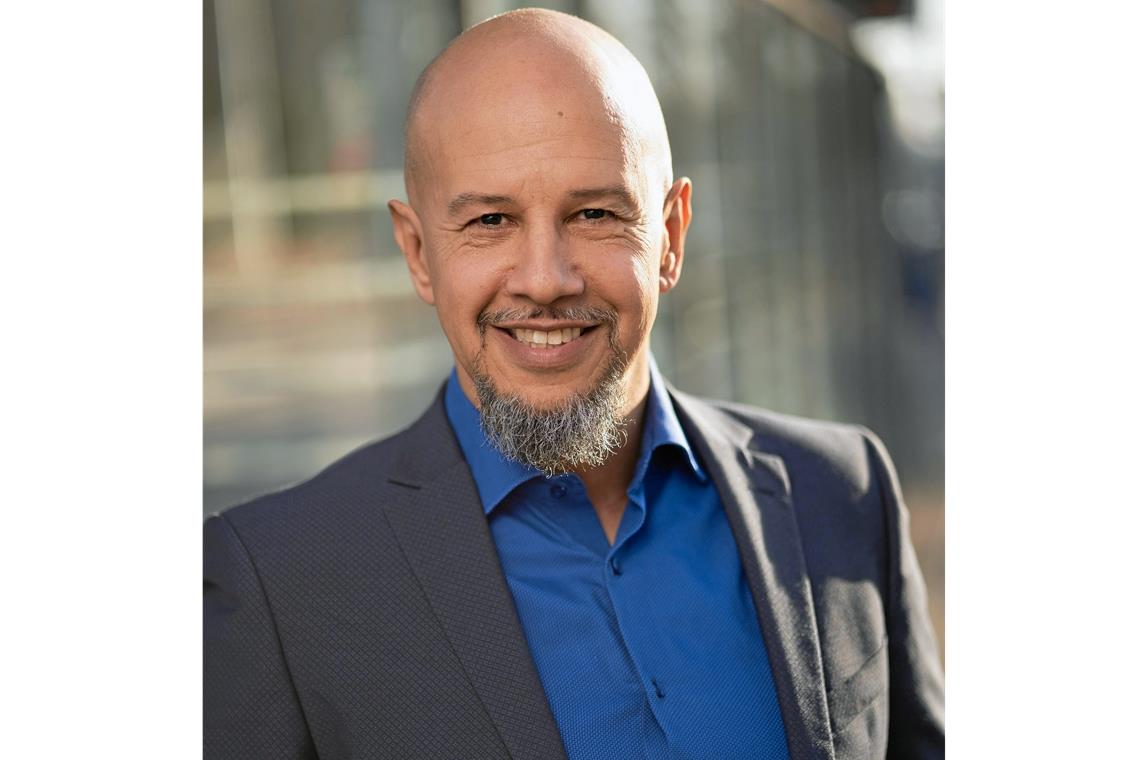 13 Kandidaten stehen zur Wahl Konstantin Kefalas