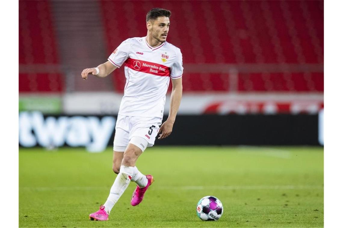Saison für Stuttgarter Mavropanos wohl beendet Konstantinos Mavropanos in Aktion. Foto: Tom Weller/dpa/Archivbild