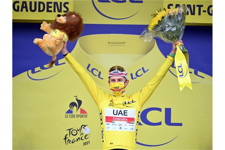 Kontrolliert bisher souverän und ohne große Probleme das Geschehen bei der Tour: Tadej Pogacar aus Slowenien. Foto: David Stockman/BELGA/dpa
