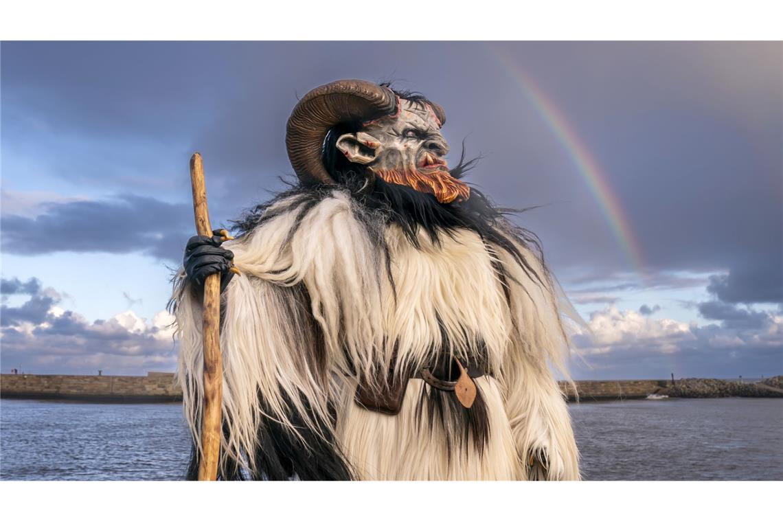 Wer uns während der Weihnachtszeit ins Haus kommt Krampus jagt nicht nur Kindern Angst und Schrecken ein. (Archivbild)