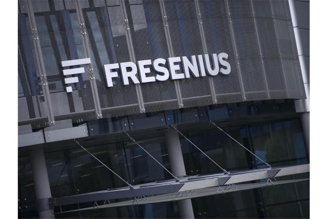 Klinikbetreiber Fresenius schlägt sich gut in Corona-Krise Krankenhausbetreiber Fresenius muss sich erneut auf einen Anstieg der Corona-Patienten einstellen. Foto: Emily Wabitsch/dpa