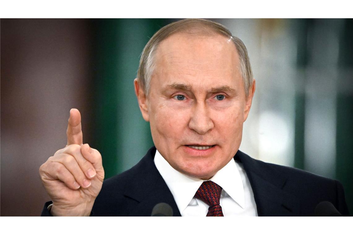 Kremlchef Putin fordert, dass Russlands Energieexporteure angesichts der logistischen Probleme und der hohen Ölpreise nun rasch auf verlässlichen Märkten Fuß fassen. (Archivbild)