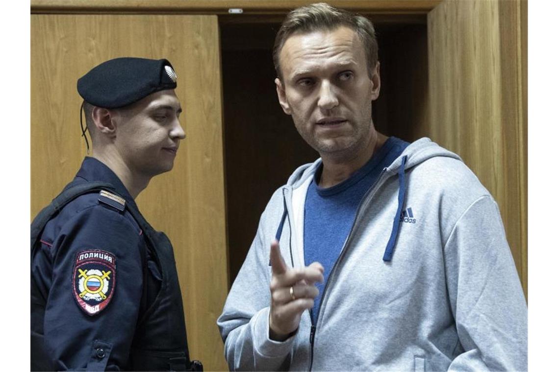 Kremlkritiker Alexej Nawalny wird nach einer möglichen Vergiftung in Berlin behandelt. Foto: Pavel Golovkin/AP/dpa
