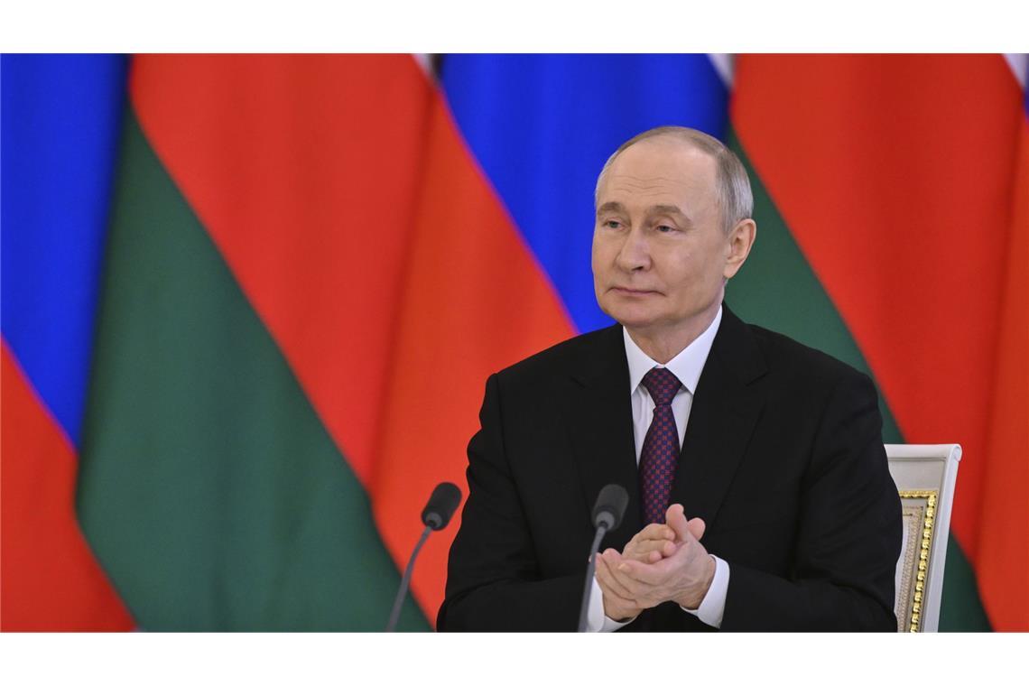 Putin verkündet viertägige Waffenruhe Krieg gegen die Uraine: Vom 8. bis 11. Mai will Wladimir Putin die Waffen ruhen lassen.