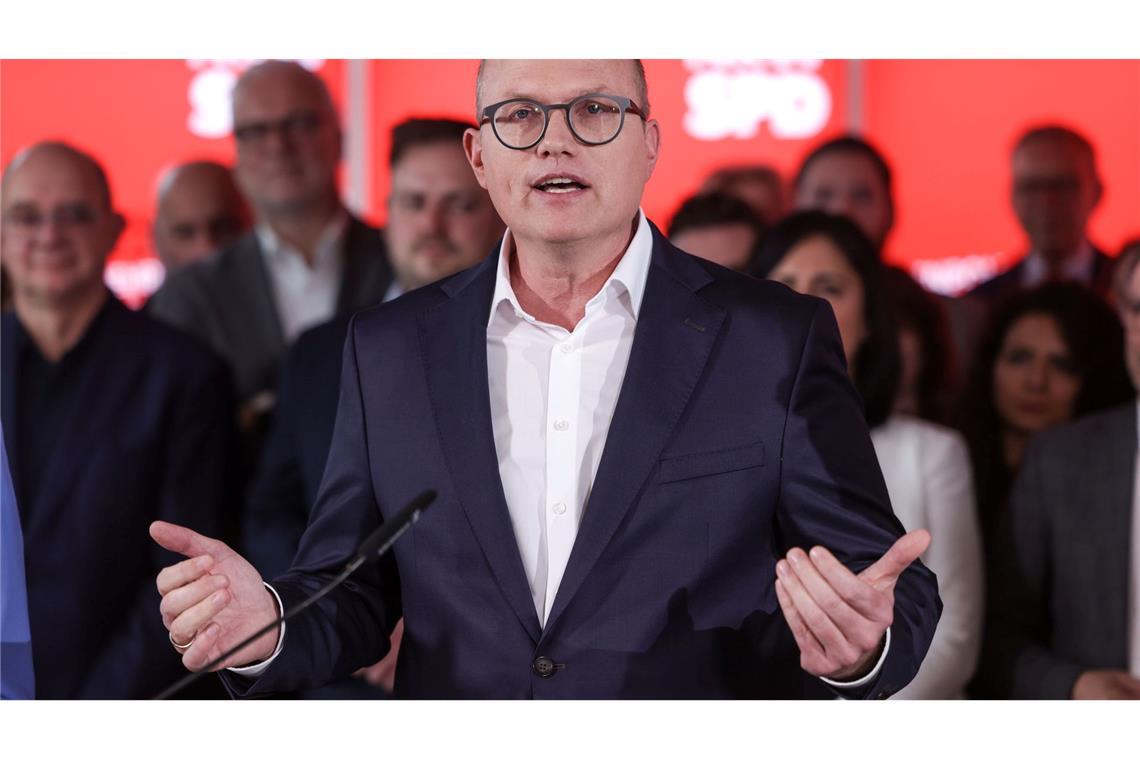 Krise im schwarz-grünen Kabinett - ein gefundenes Fressen für den designierten SPD-Spitzenkandidaten für die Landtagswahl, Jochen Ott.