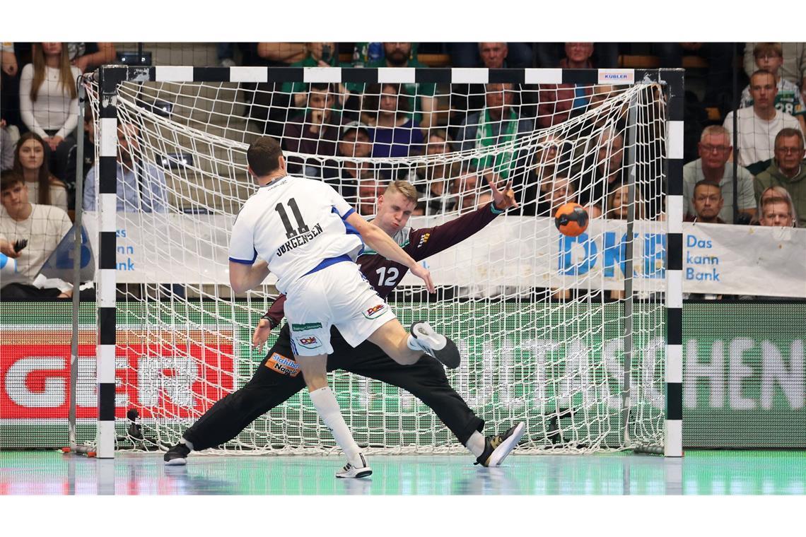 Kristian Saeveras im FAG-Tor.