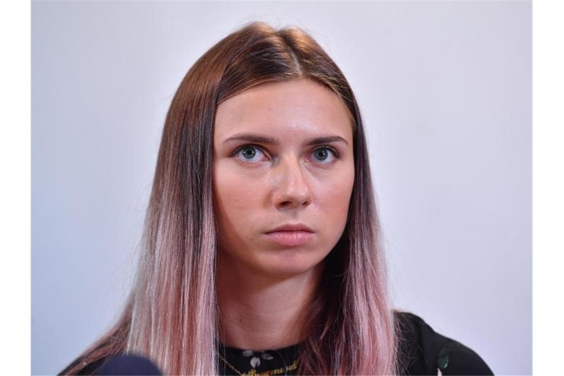 Belarussin Timanowskaja fühlt sich nach Flucht sicher Kristina Timanowskaja: „Hoffe, dass wir hier bleiben können, dass ich meine Karriere fortsetzen und dass mein Mann hier Arbeit finden kann.“. Foto: Radek Pietruszka/PAP/dpa