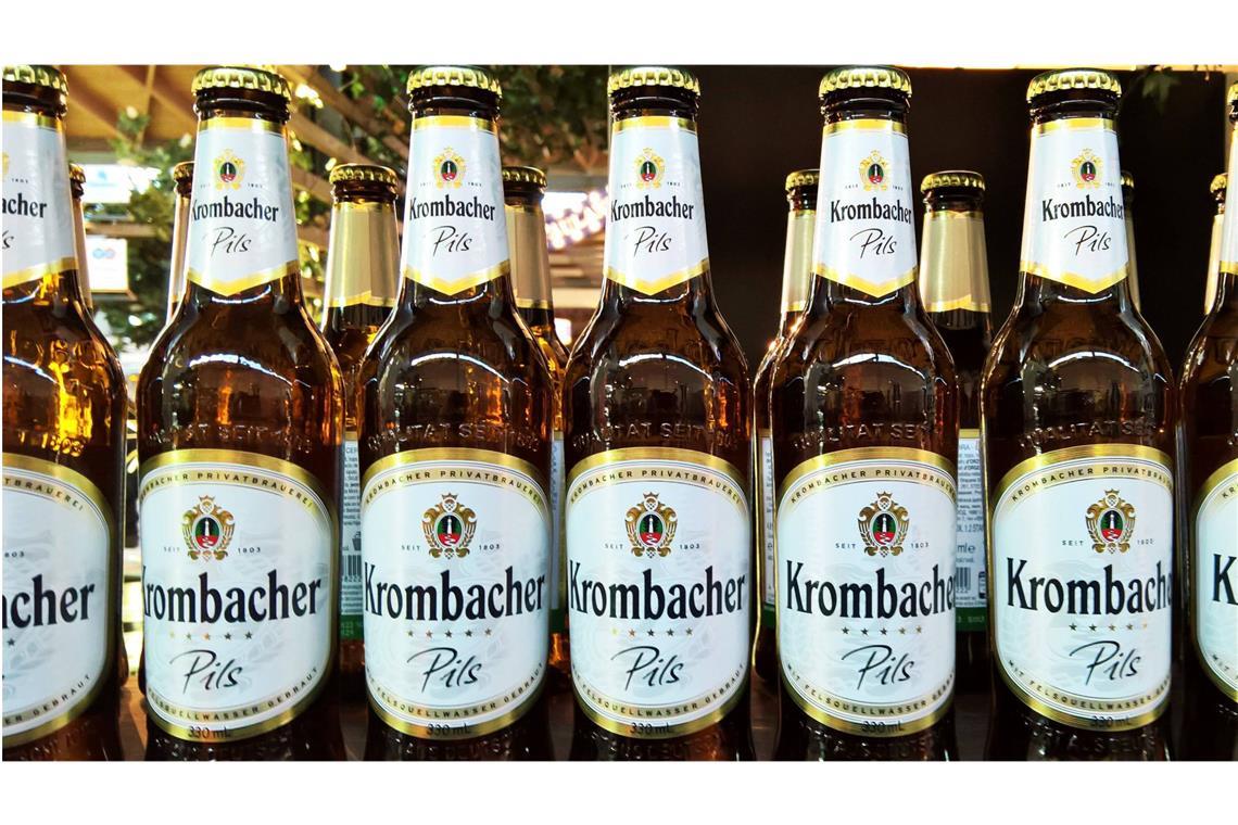 Große Brauereien erhöhen Bierpreise – so viel teurer könnte es werden Krombacher-Liebhaber werden künftig wohl tiefer in die Tasche greifen müssen.