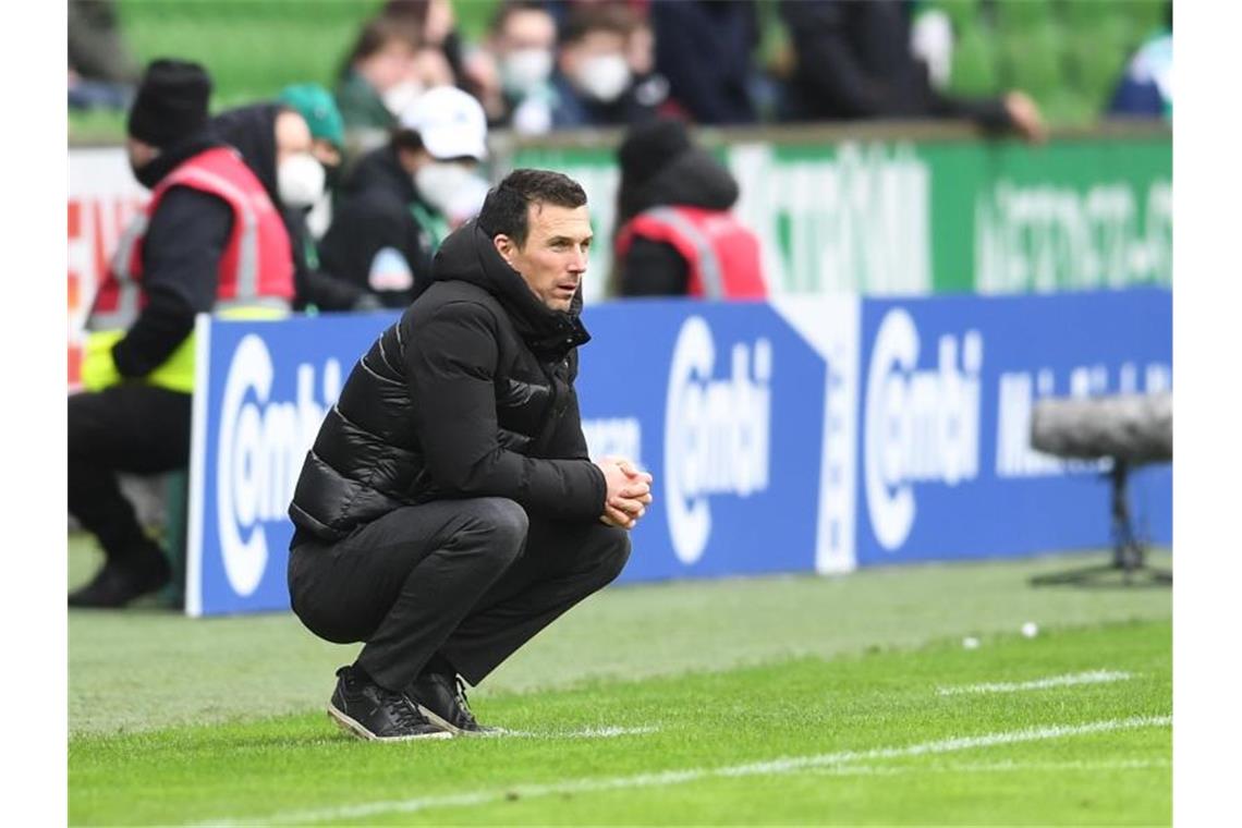 DFB-Pokal: Das war der Dienstag, das kommt am Mittwoch KSC-Trainer Christian Eichner trifft mit seiner Mannschaft im DFB-Pokal-Viertelfinale auf den Hamburger Sport Verein. Foto: Carmen Jaspersen/dpa