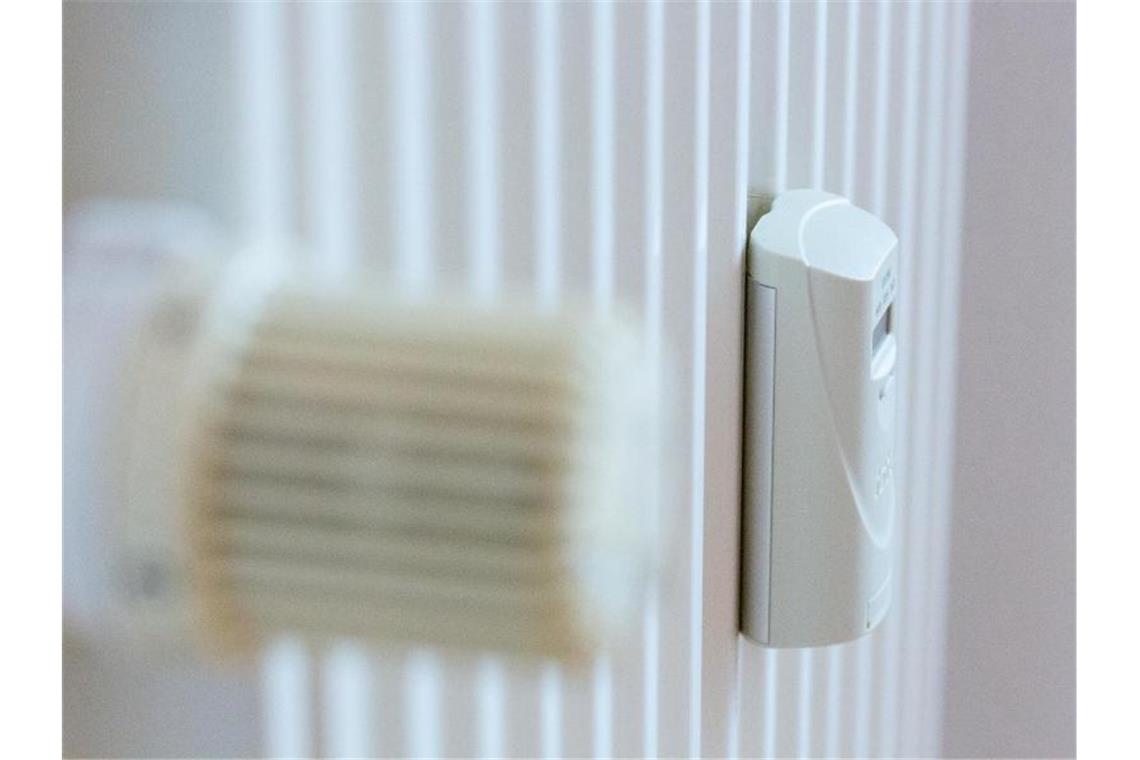 Was die neue Heizkostenverordnung für Verbraucher bedeutet Künftig soll das Ablesen der Zählerstände vor Ort entfallen. Foto: Fernando Gutierrez-Juarez/dpa-Zentralbild/dpa