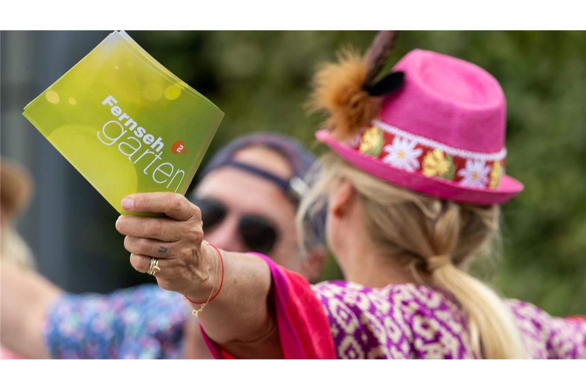 "Fernsehgarten" fällt aus Kult für viele sonntags im Sommer: Andrea Kiewel (genannt "Kiwi") und der aus Mainz gesendete "ZDF-Fernsehgarten". (Archivbild)