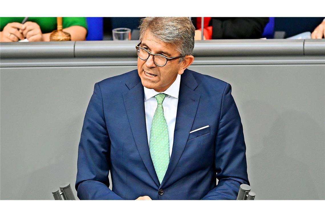Kulturstaatsminister Wolfram Weimer lehnt ein Verbot von Begriffen wie „Veggie-Wurst” ab.