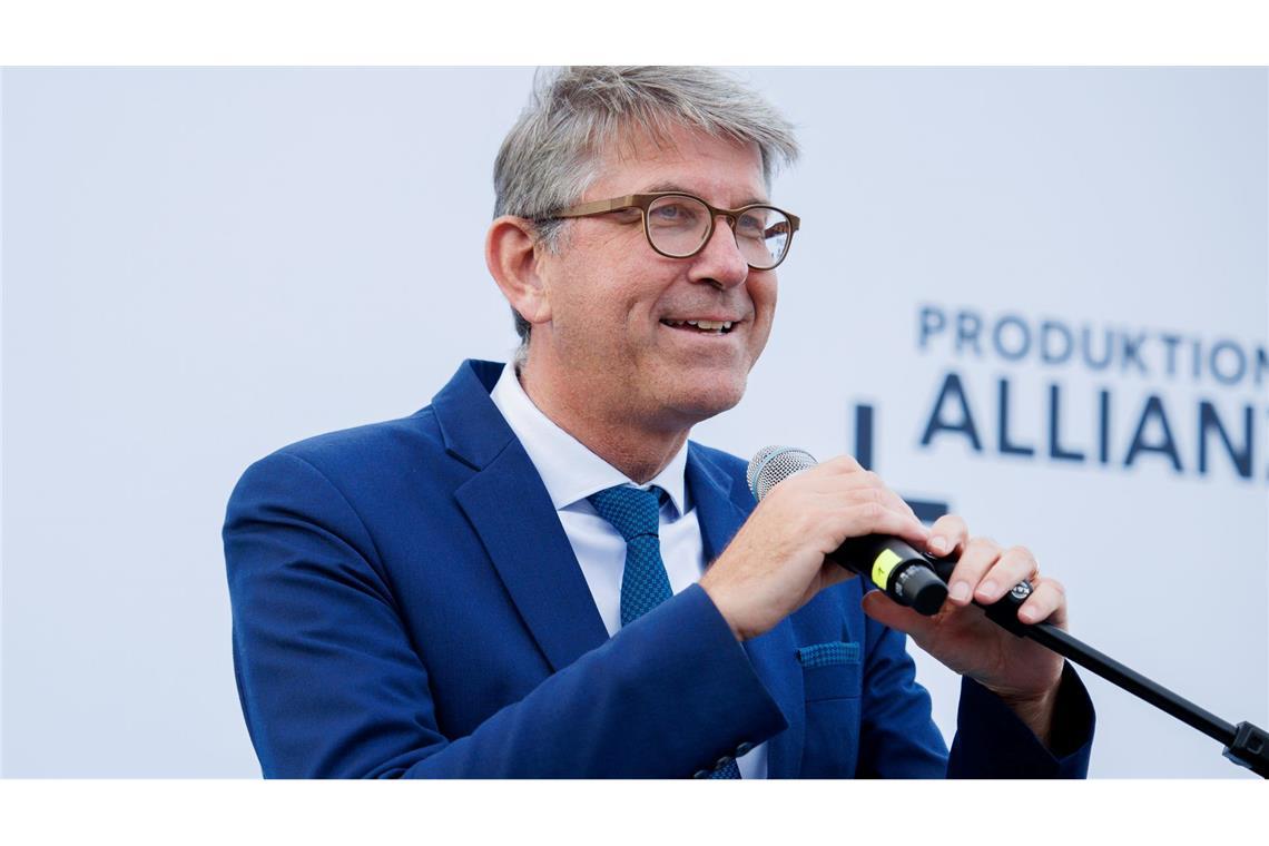 Kulturstaatsminister: Schmallippig beim Plattform-Soli Kulturstaatsminister Wolfram Weimer nannte in der Haushaltsdebatte seine Schwerpunkte - dazu gehört auch die Filmföderung in Deutschland. (Archivbild)