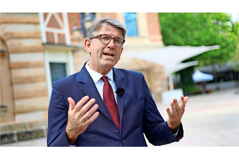 Kulturstaatsminister Wolfram Weimer (parteilos) ist gegen die Gendersprache mit Sternchen oder Binnen-I und verbannte sie offiziell aus einer Behörde.