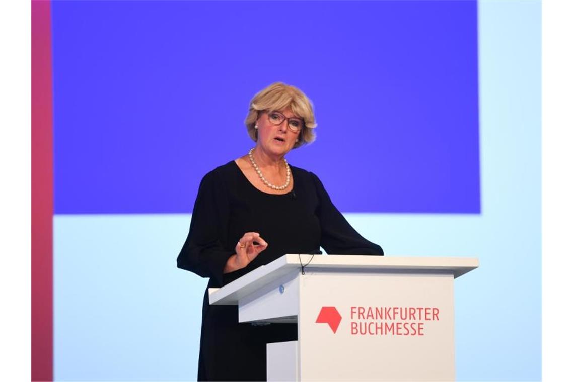 Frankfurter Buchmesse ohne Publikum eröffnet Kulturstaatsministerin Monika Grütters bei der Eröffnungsfeier der Frankfurter Buchmesse. Foto: Arne Dedert/dpa/POOL/dpa
