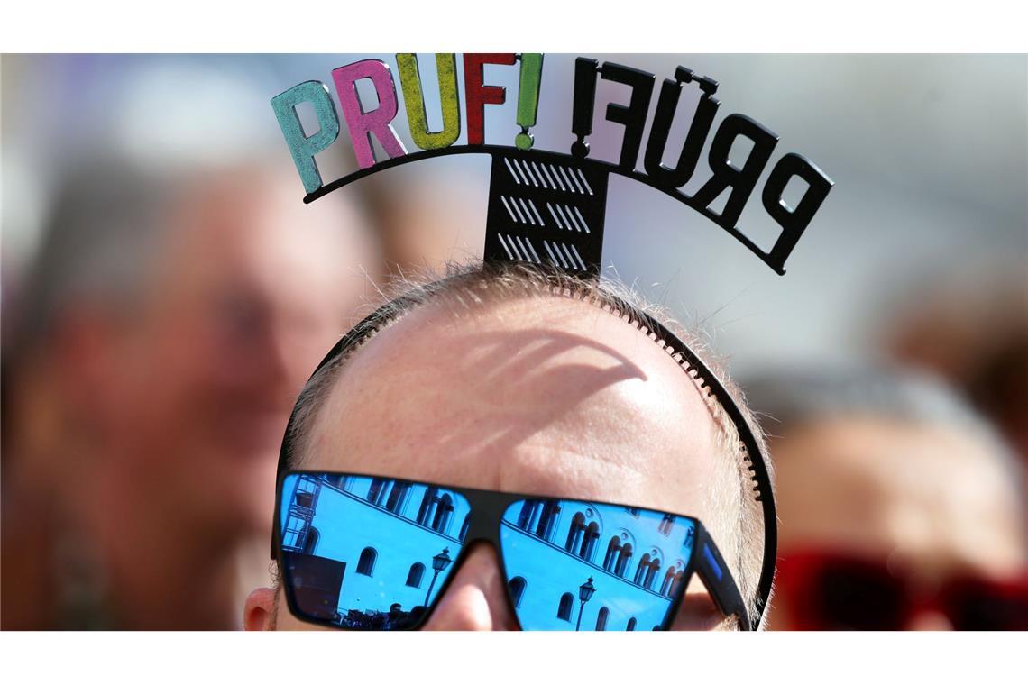 Kundgebung zur "Prüf-Kampagne" in München
