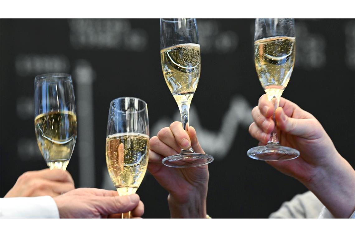 Kursgewinne bei Aktien und Fonds haben vielen Menschen reicher gemacht. (Symbolbild)