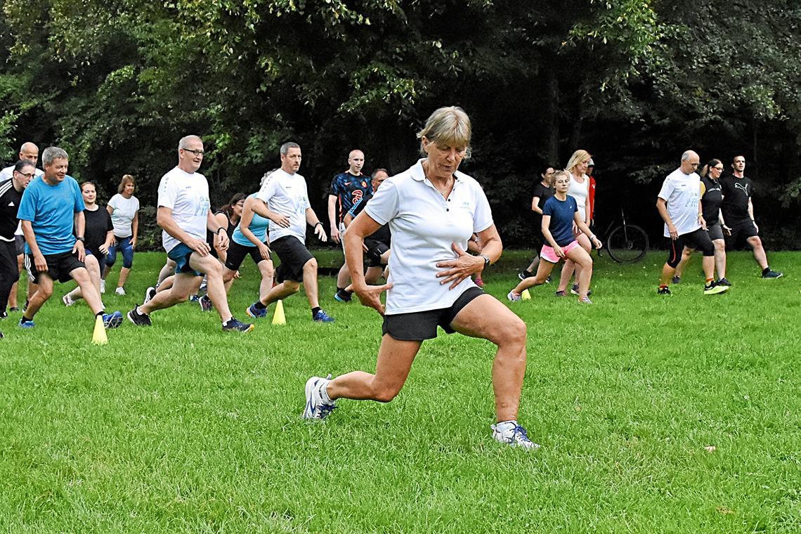 Kursleiterin Brigitte Würfel freut sich auch beim 14. Mal Laufend BKZ auf viele Teilnehmerinnen und Teilnehmer. Archivfoto: Tobias Sellmaier
