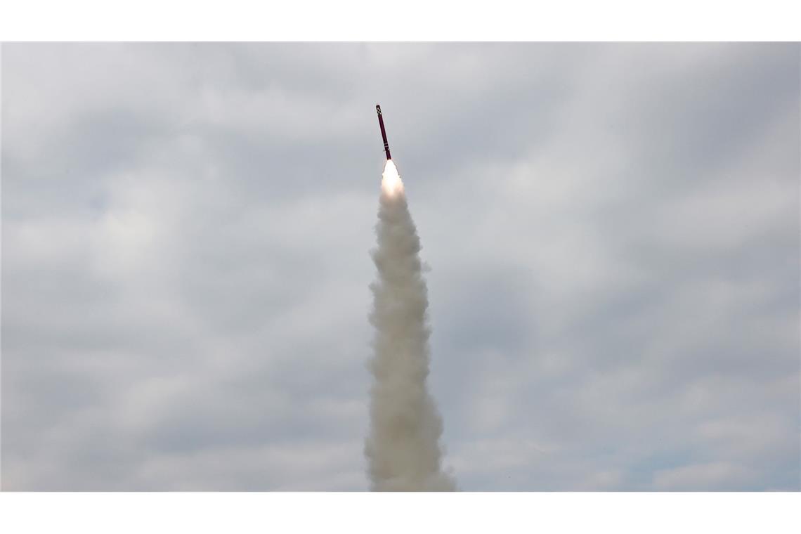 Vor Trumps Südkorea-Besuch: Nordkorea testet Raketen Kurz vor dem Trump-Besuch in Südkorea testet Nordkorea mehrere Marschflugkörper.