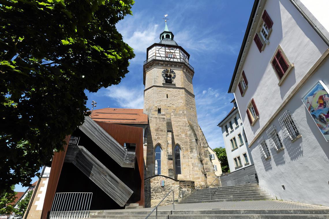 Stuttgarter Musiker besingt Backnang auf Tiktok Kurze Videoschnipsel zeigen Backnangs Highlights und natürlich das Wahrzeichen: den Stadtturm. Screenshot Tiktok/nassimmusik
