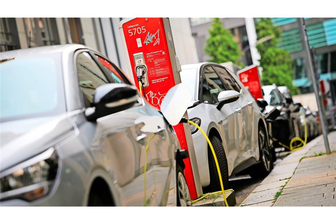 Ladesäulen sind grundlegend für den Ausbau der E-Mobilität.