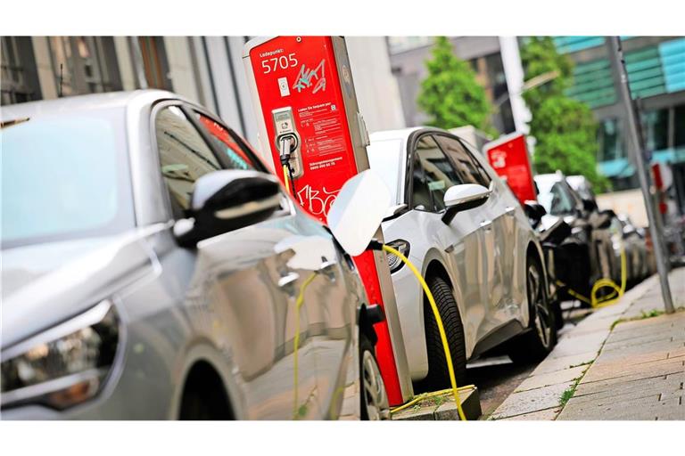 Ladesäulen sind grundlegend für den Ausbau der E-Mobilität.