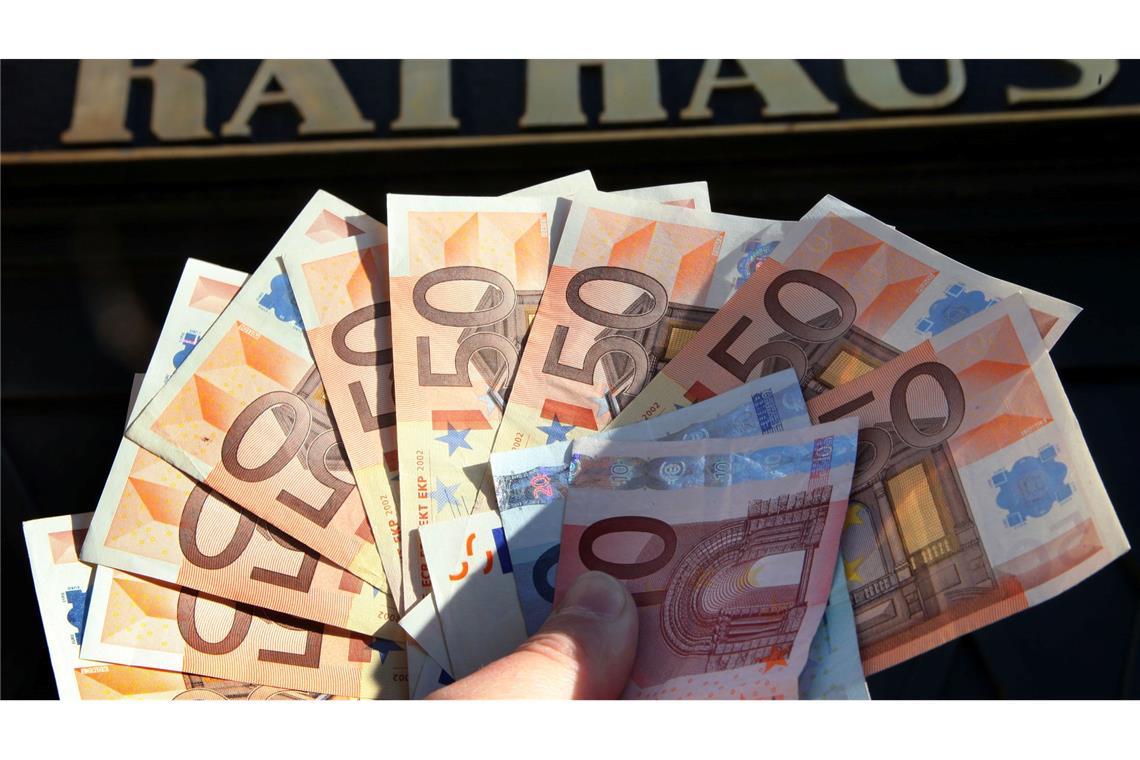 Länder mit hochverschuldeten Kommunen sollen Geld vom Bund bekommen. (Illustration)