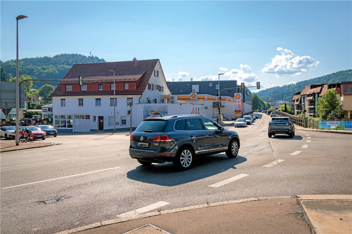 Lärmentwicklung auf der Theodor-Heuss-Straße, Höhe Ochsenkreuzung, in Murrhardt. Archivfoto: Stefan Bossow