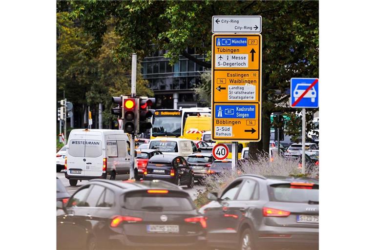 Lärmverursacher Nummer eins in Stuttgart: Der Straßenverkehr wie hier in der City im Bereich Charlottenplatz