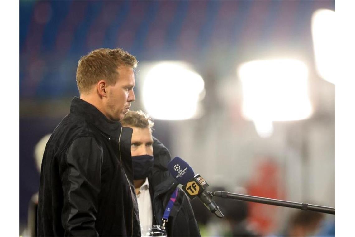 Lässt zunächst ohne nominelle Stürmer gegen Paris Saint-Germain spielen: Leipzigs Trainer Julian Nagelsmann. Foto: Jan Woitas/dpa-Zentralbild/dpa