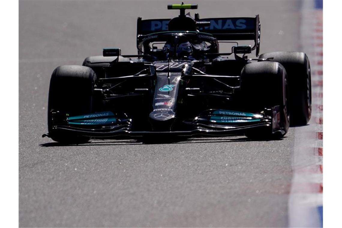 Verstappen beschimpft Hamilton als „dummen Idioten“ Lag im ersten Training in Austin vorne: Mercedes-Pilot Valtteri Bottas. Foto: James Gasperotti/ZUMA Press Wire/dpa
