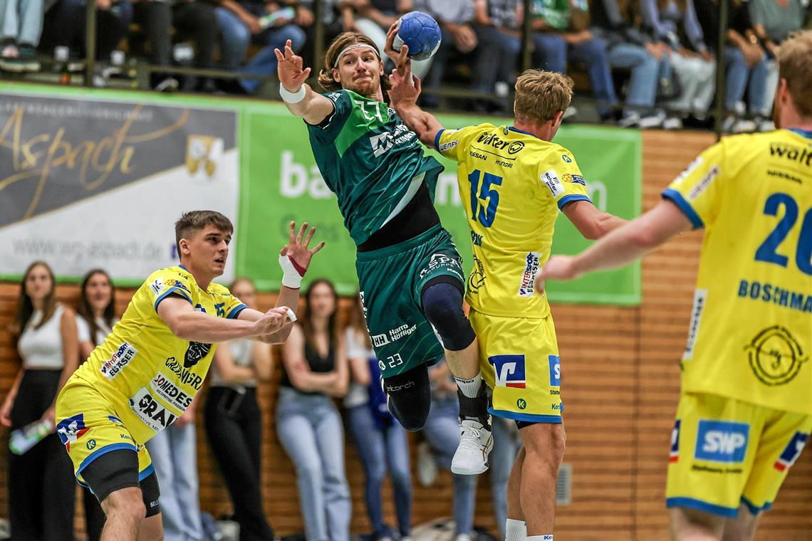 HC Oppenweiler/Backnang: Mit Abwehrbeton die Gäste noch gestoppt Landet den dritten Sieg in Folge: Jan Forstbauer. Der Routinier und der HCOB sind im Tabellenvorderfeld angekommen. Foto: Felix Koch