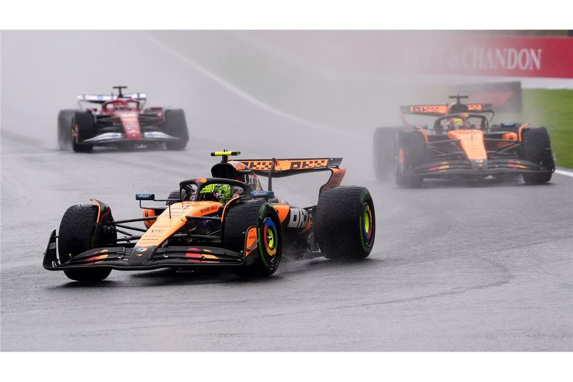 Wieder XXL-Wartezeit in Spa: Piastri siegt nach Regenchaos Lando Norris führte nur kurz vor Oscar Piastri.