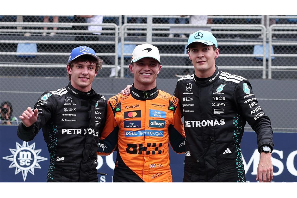 Lando Norris (M) gewann den Sprint vor Kimi Antonelli (l) und George Russell.