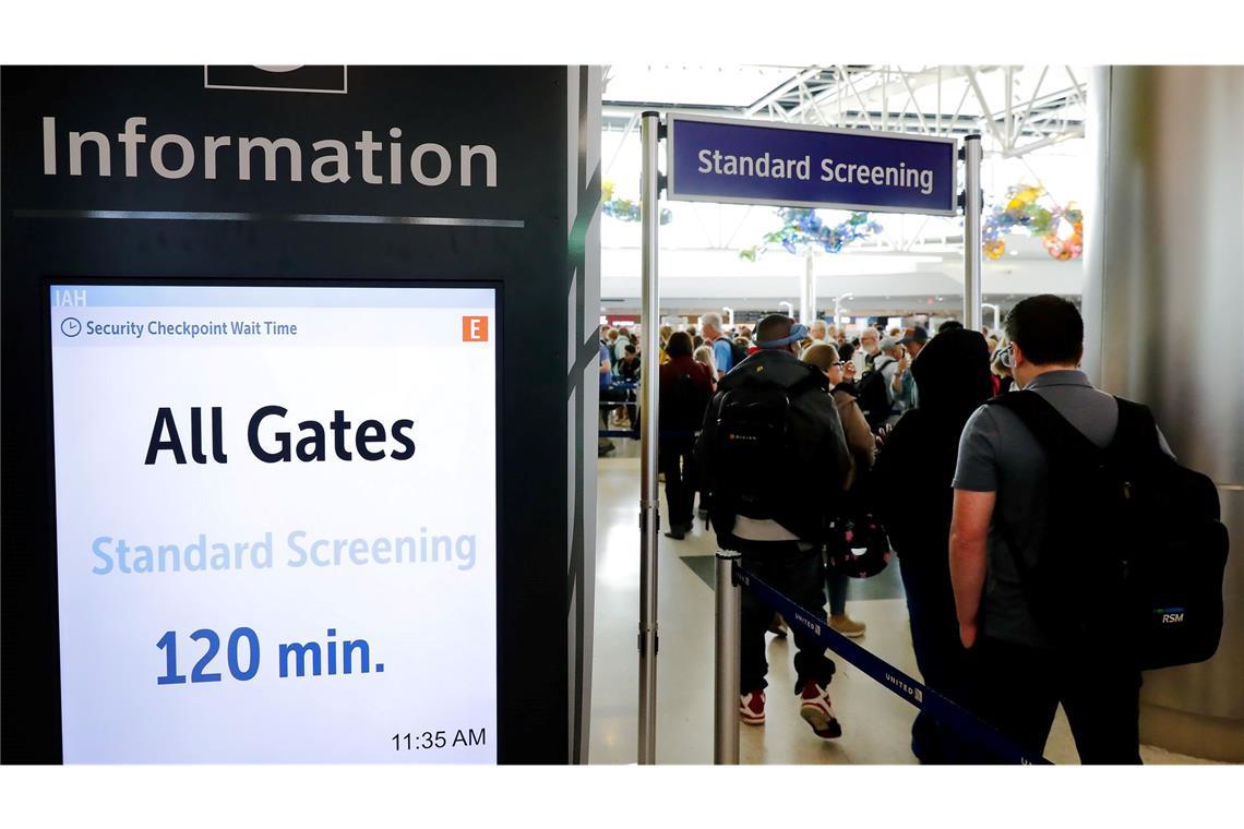 Trump: ICE-Beamte am Montag an Flughäfen im Einsatz