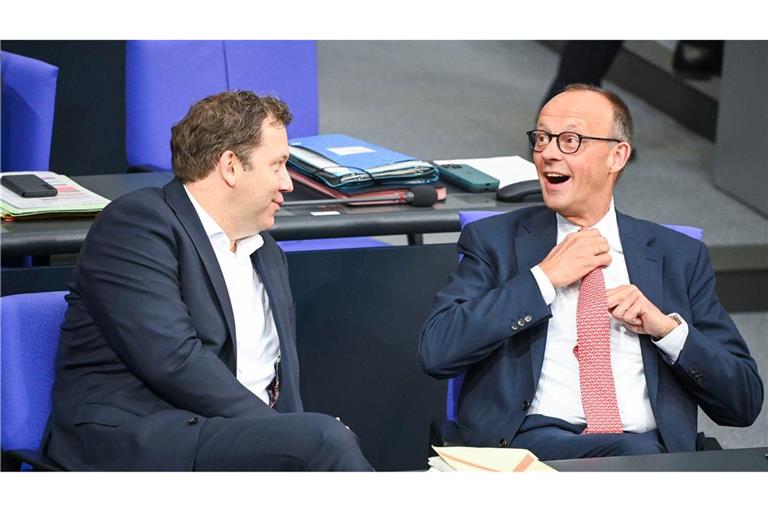 Lars Klingbeil und Friedrich Merz hoffen, die Stimmung im Land zu drehen. (Archivbild)