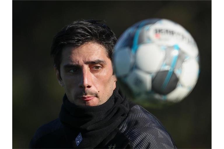 Lars Stindl will mit Gladbach weiter oben mitspielen. Foto: Friso Gentsch/dpa