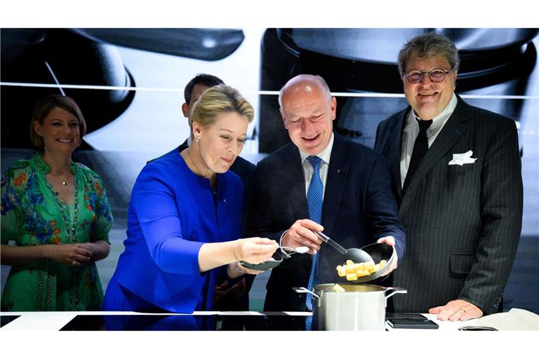 Lassen nichts anbrennen: Berlins Wirtschaftssenatorin Franziska Giffey der Regierende Bürgermeister Kai Wegner.