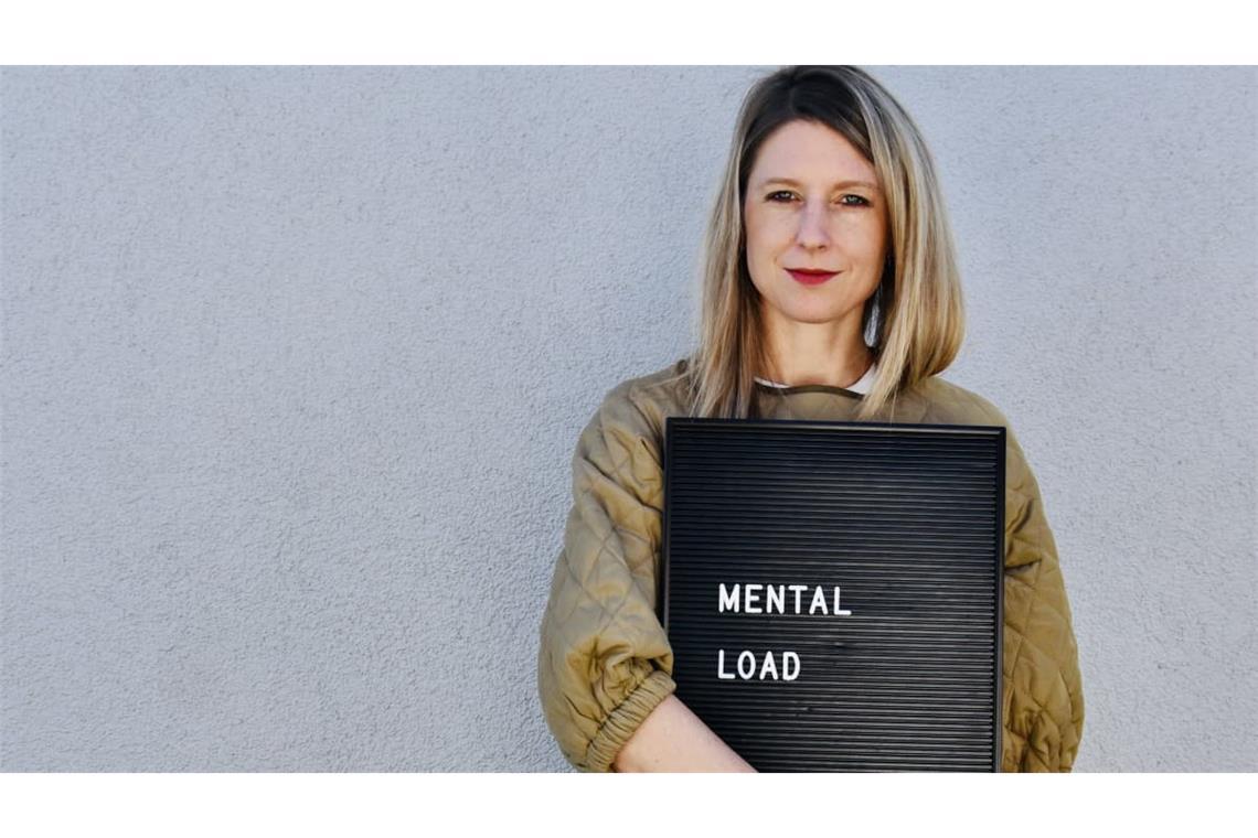 Laura Fröhlich ist Expertin für Mental Load, sie wurde bekannt mit ihrem Buch „Die Frau fürs Leben ist nicht das Mädchen für alles“.